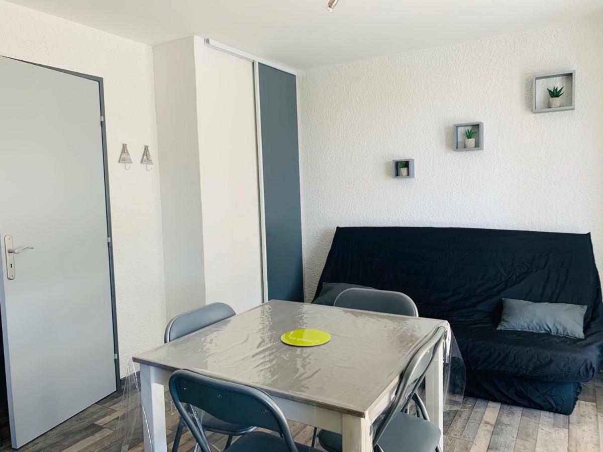 Apartment La Pinede